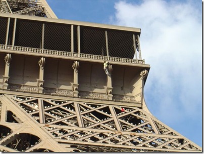 Mike Robertson Free Soloing the Eiffel Tower in Paris